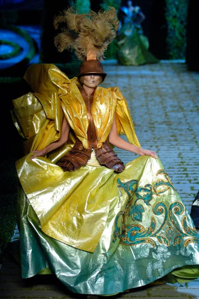 Look 35